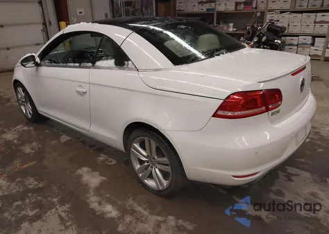2012 Volkswagen Eos Executive z USA, uszkodzony, nr VIN WVWFW7AH0CV009066